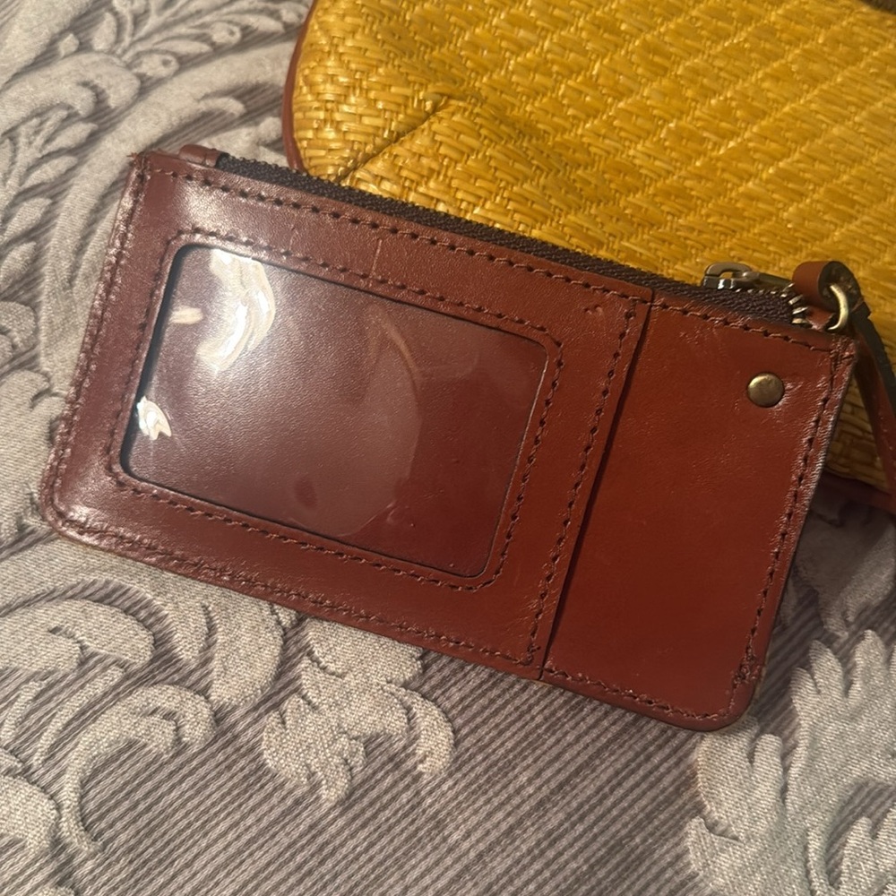 Patricia Nash Gold Woven Leather Crossbody purse Including a license holder - Picture 6 of 9